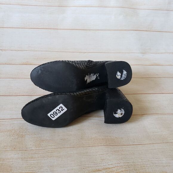 Steve Madden Crocodile Look Black Ankle Boots Booties Block Heel Women's Size 8M - Picture 14 of 15